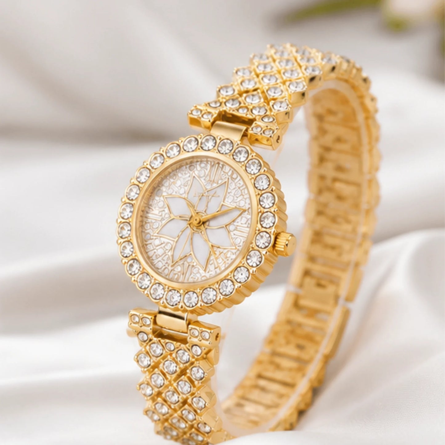 Luxury Floral Crystal Quartz Wrist Watch for Women – Golden